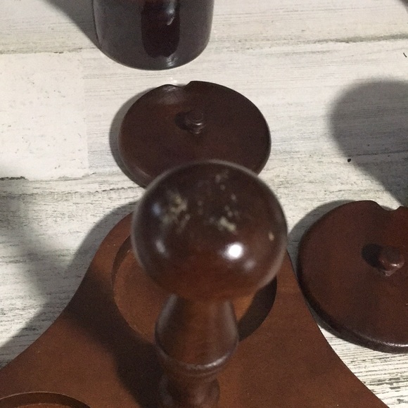 Vintage 3-compartment condiment holder with condiment bowls w/lids & woody spoon - Picture 5 of 9